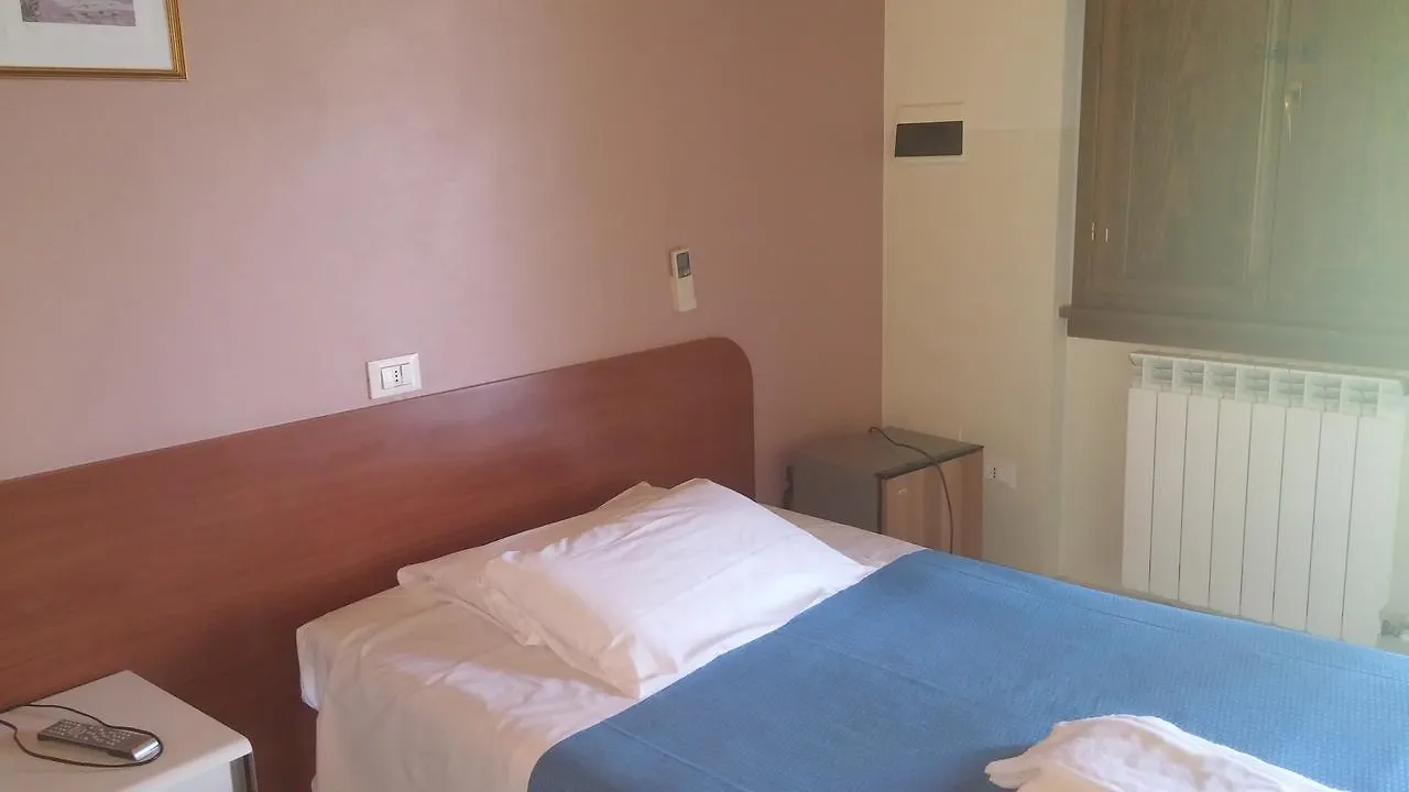 Albergo Dell'angelo Pontevico 3*,